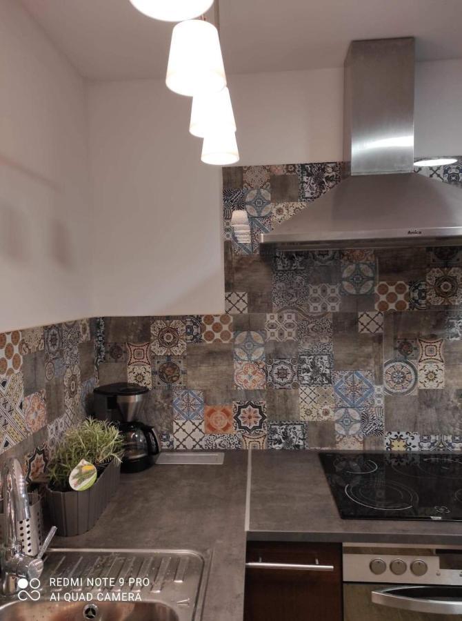 Urocze Studia W Lomiankach, 1- Z Sauna I Tarasem, 2- Z Kominkiem, 3- Ekonomiczne, 7Km Metro Mlociny Warszawa Łomianki Buitenkant foto