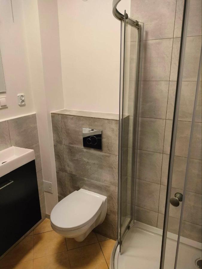 Urocze Studia W Lomiankach, 1- Z Sauna I Tarasem, 2- Z Kominkiem, 3- Ekonomiczne, 7Km Metro Mlociny Warszawa Łomianki Buitenkant foto